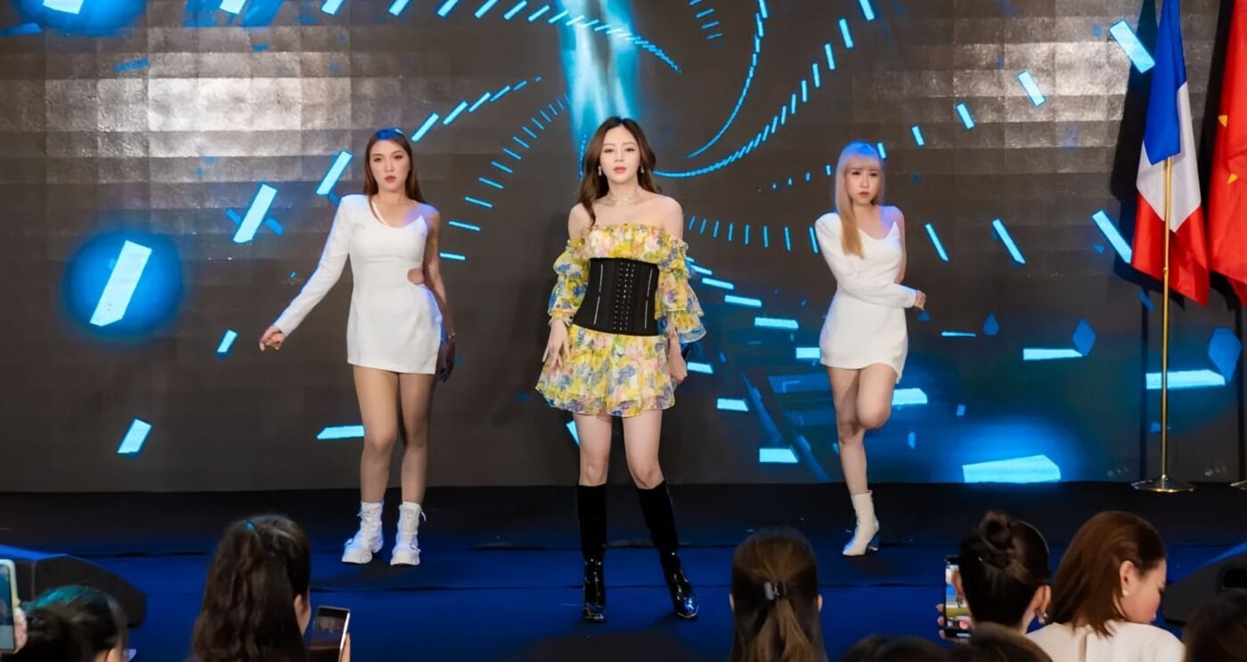 hình ảnh sự kiện corset chuẩn