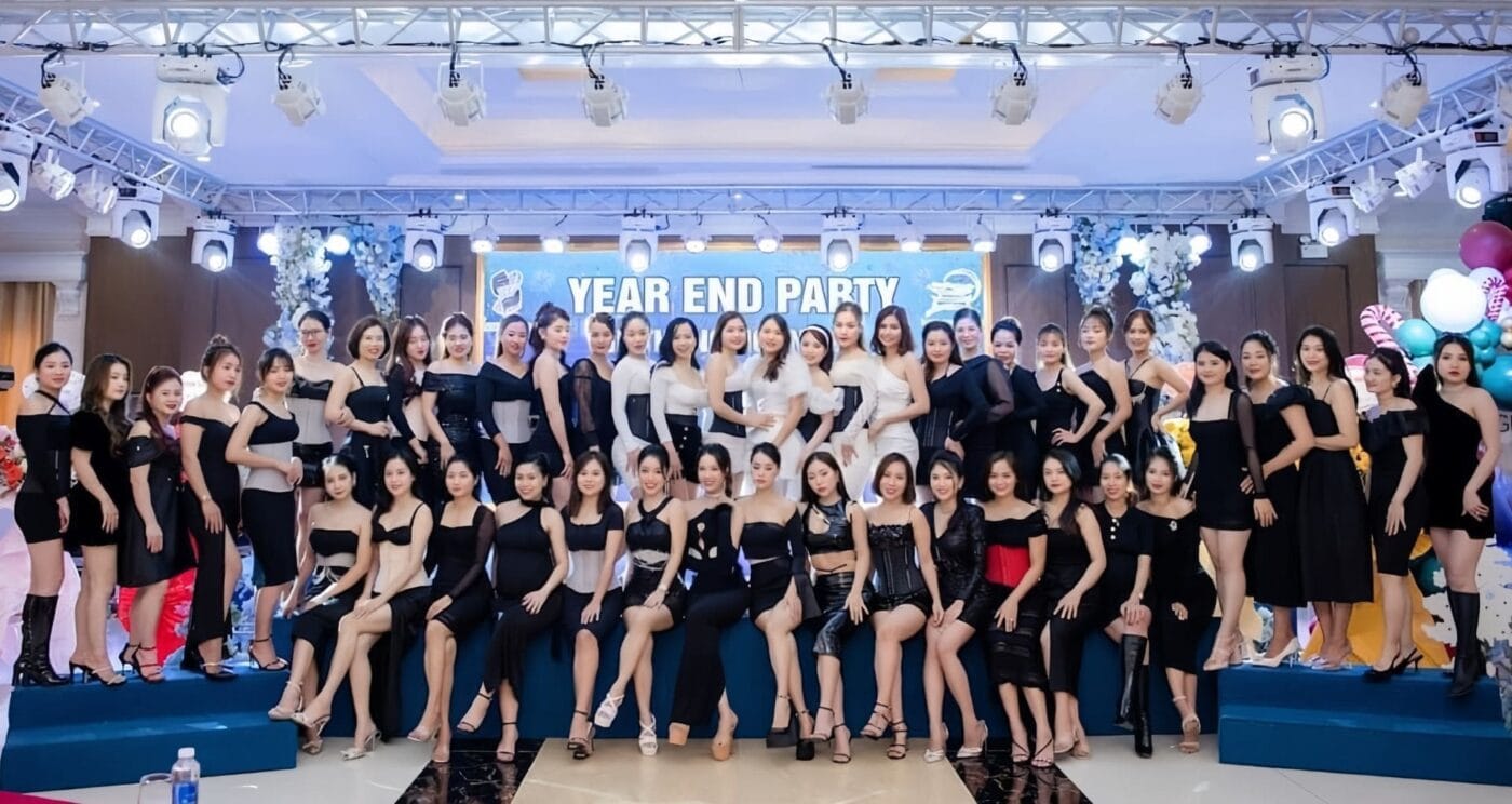 Về chúng tồi corset chuẩn